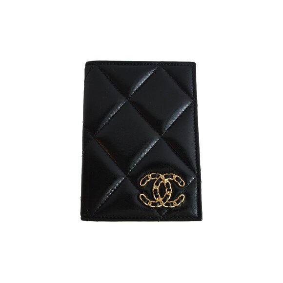 Chanel CC Lambskin Quilted Passport Holder Black - Picture 1 of 3